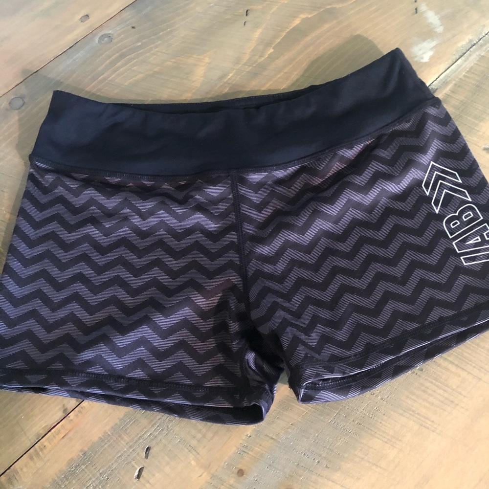IAB Shorts Large (10)